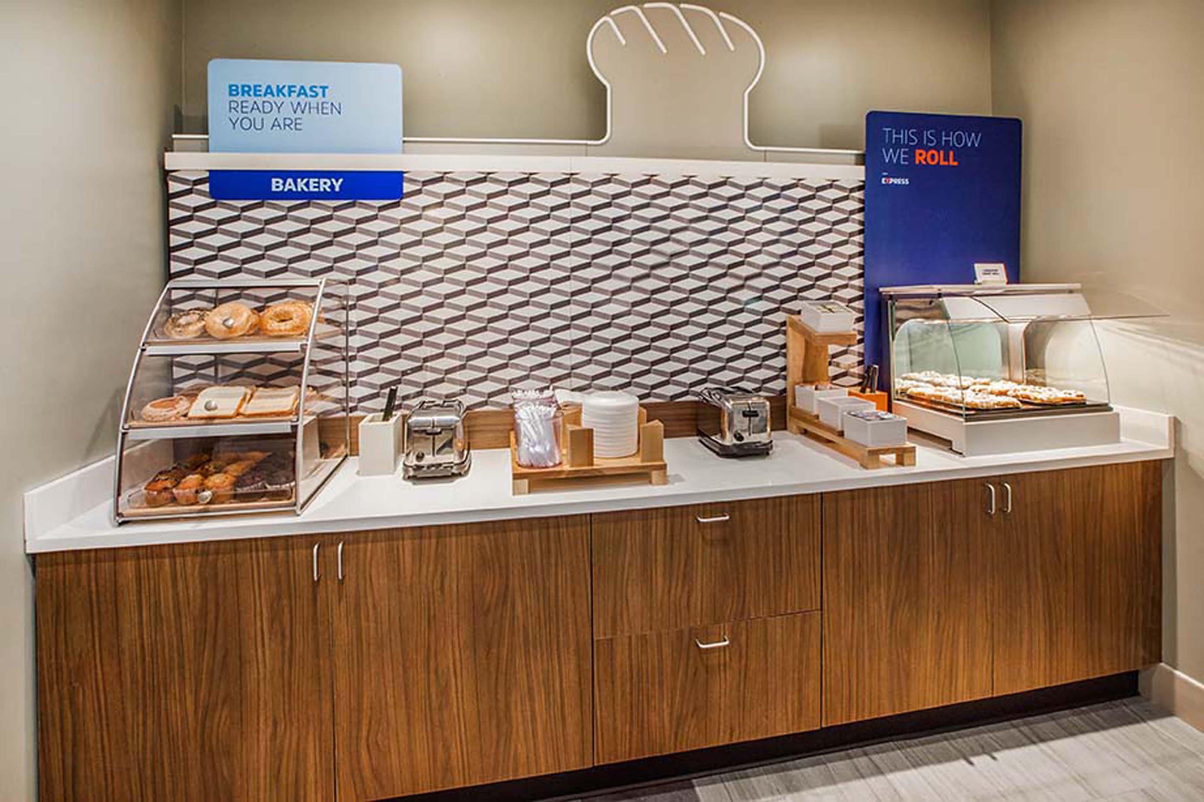 Holiday Inn Express Williamsburg By Ihg Dış mekan fotoğraf
